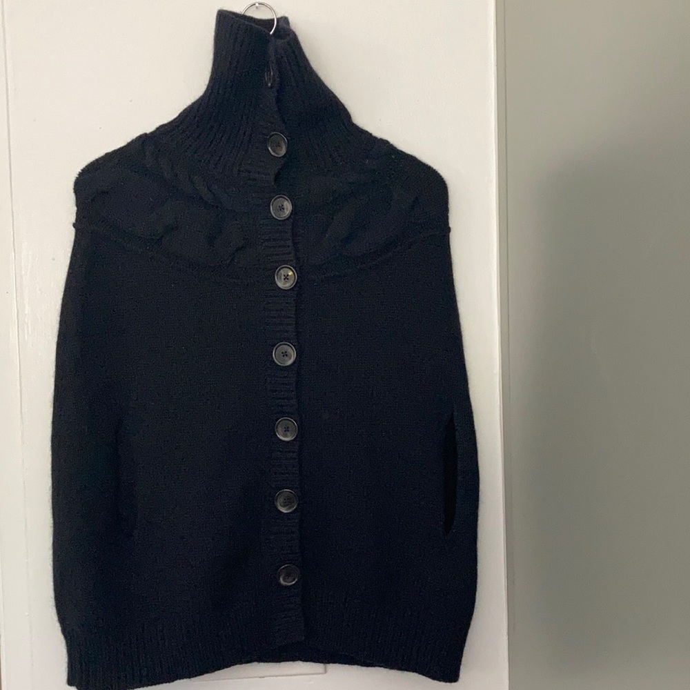 Club Monaco Cape